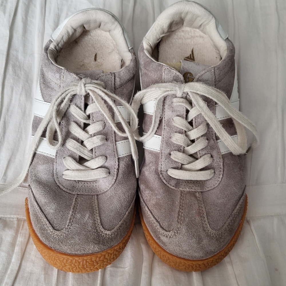 Gola Women's Gray Suede Sneakers with White Stripes and Gum Sole - Picture 3 of 10
